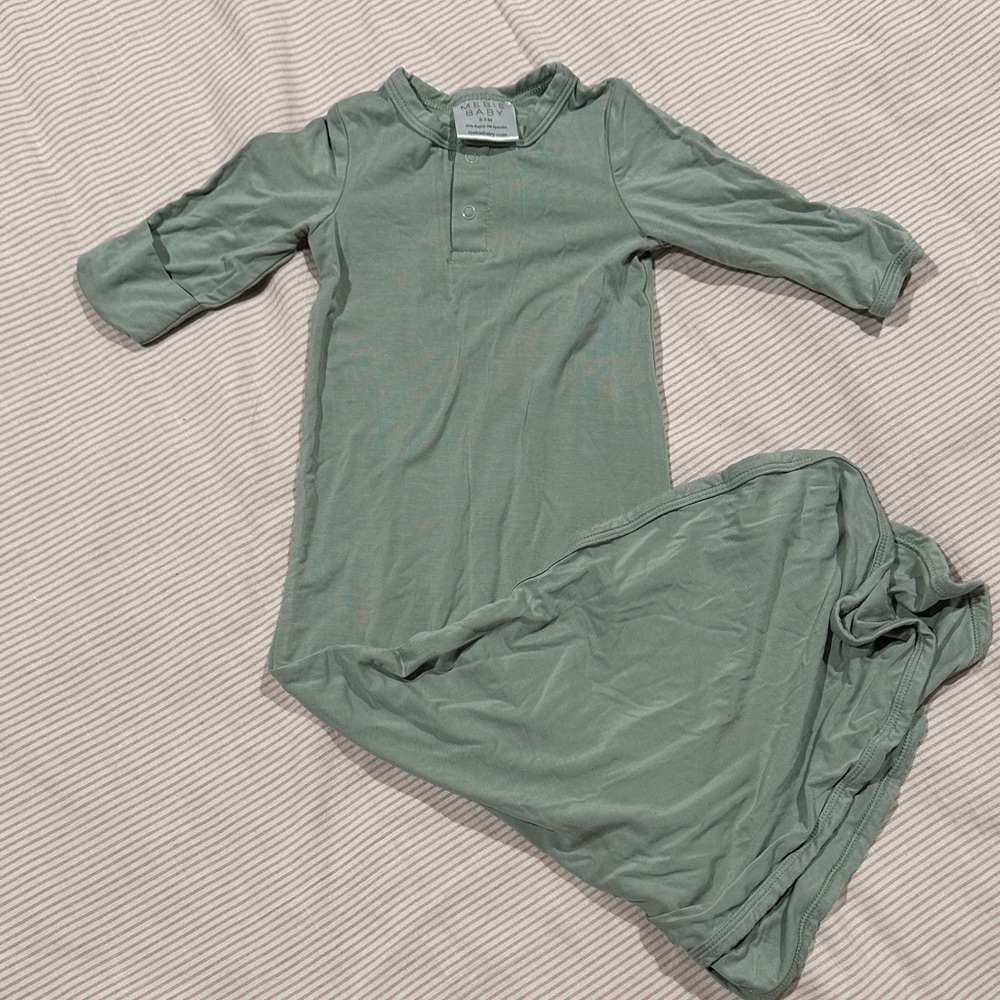 Mebie Baby Tie Knot Sleeper